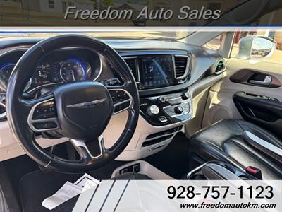2018 Chrysler Pacifica Touring L   - Photo 5 - Kingman, AZ 86409