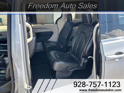 2018 Chrysler Pacifica Touring L   - Photo 6 - Kingman, AZ 86409