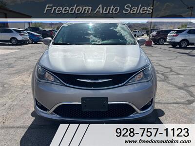 2018 Chrysler Pacifica Touring L   - Photo 16 - Kingman, AZ 86409