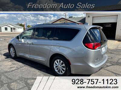 2018 Chrysler Pacifica Touring L   - Photo 14 - Kingman, AZ 86409