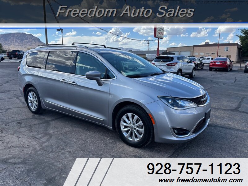 2018 Chrysler Pacifica Touring L - Photo 1 - Kingman, AZ 86409