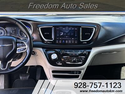 2018 Chrysler Pacifica Touring L   - Photo 9 - Kingman, AZ 86409
