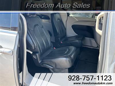2018 Chrysler Pacifica Touring L   - Photo 11 - Kingman, AZ 86409