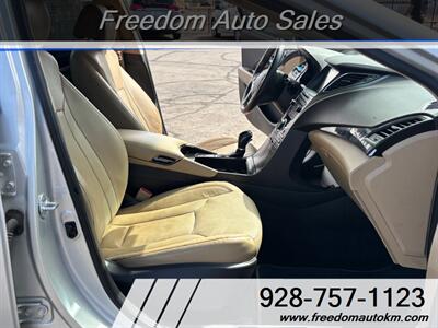 2016 Hyundai Azera   - Photo 15 - Kingman, AZ 86409