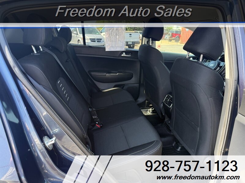 2020 Kia Sportage LX - Photo 16 - Kingman, AZ 86409