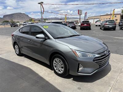 2019 Hyundai ELANTRA SE Sedan