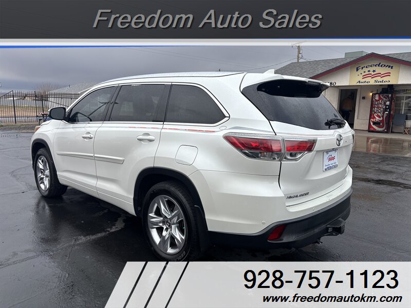 2016 Toyota Highlander Limited Platinum - Photo 16 - Kingman, AZ 86409