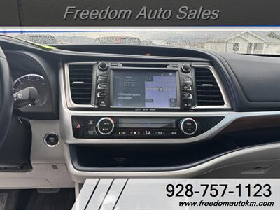2016 Toyota Highlander Limited Platinum - Photo 11 - Kingman, AZ 86409