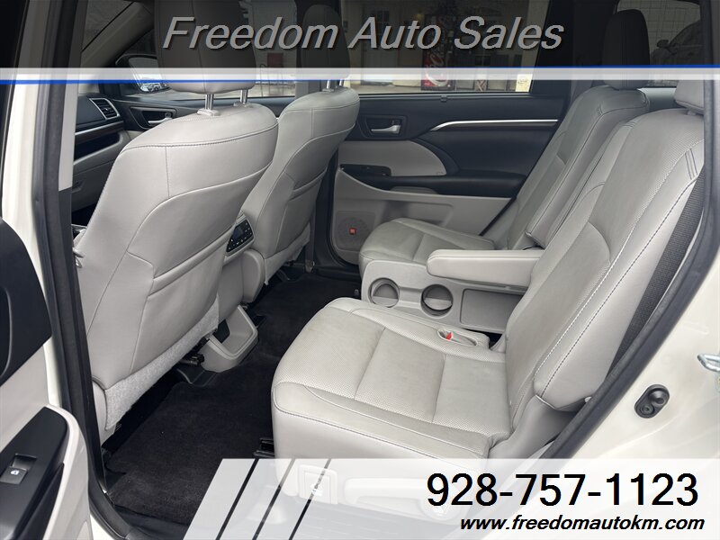 2016 Toyota Highlander Limited Platinum - Photo 7 - Kingman, AZ 86409
