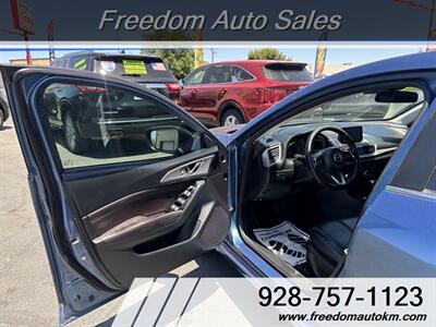 2018 Mazda Mazda3 Touring   - Photo 4 - Kingman, AZ 86409