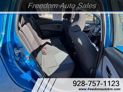 2015 Toyota Yaris 5-Door LE   - Photo 9 - Kingman, AZ 86409