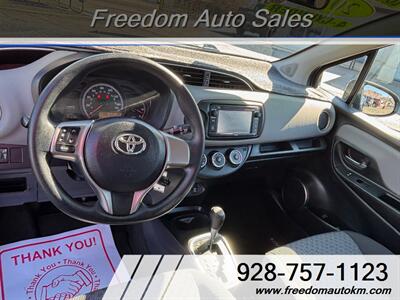 2015 Toyota Yaris 5-Door LE   - Photo 5 - Kingman, AZ 86409