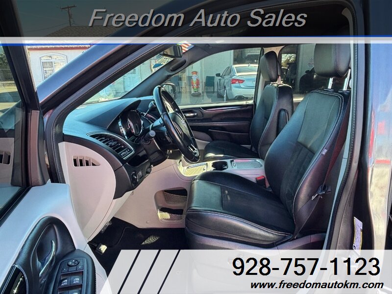 2019 Dodge Grand Caravan SXT - Photo 6 - Kingman, AZ 86409