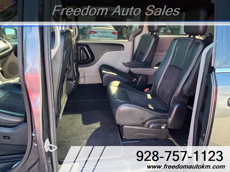 2019 Dodge Grand Caravan SXT - Photo 11 - Kingman, AZ 86409