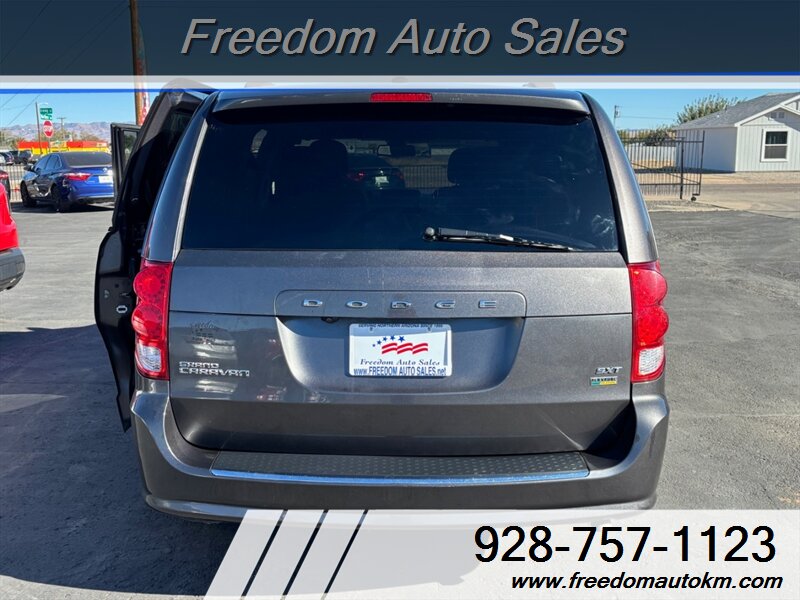2019 Dodge Grand Caravan SXT - Photo 3 - Kingman, AZ 86409