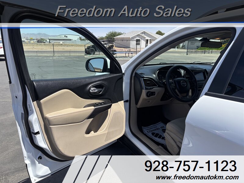 2020 Jeep Cherokee Latitude - Photo 4 - Kingman, AZ 86409