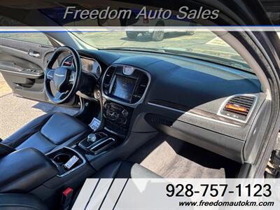 2015 Chrysler 300 Series Limited   - Photo 13 - Kingman, AZ 86409