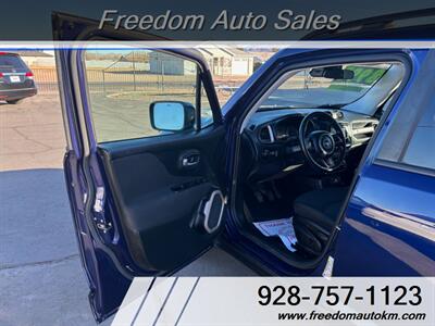 2016 Jeep Renegade Latitude   - Photo 4 - Kingman, AZ 86409