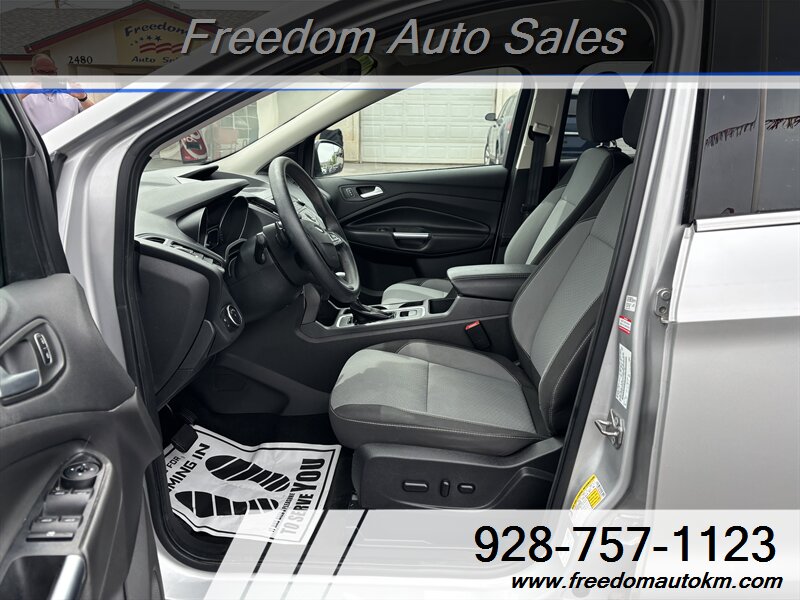 2017 Ford Escape SE - Photo 5 - Kingman, AZ 86409