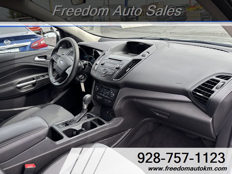 2017 Ford Escape SE - Photo 13 - Kingman, AZ 86409