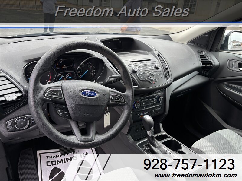2017 Ford Escape SE - Photo 6 - Kingman, AZ 86409