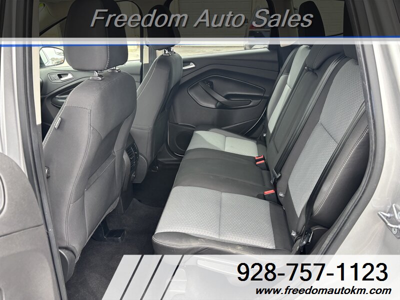 2017 Ford Escape SE - Photo 7 - Kingman, AZ 86409