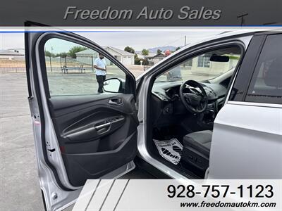 2017 Ford Escape SE - Photo 4 - Kingman, AZ 86409