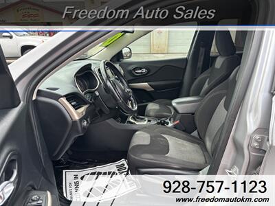 2018 Jeep Cherokee Latitude   - Photo 5 - Kingman, AZ 86409