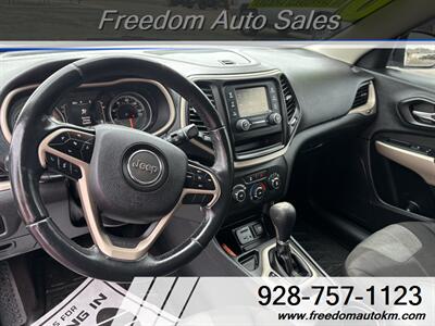 2018 Jeep Cherokee Latitude   - Photo 6 - Kingman, AZ 86409