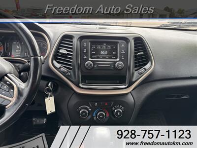 2018 Jeep Cherokee Latitude   - Photo 9 - Kingman, AZ 86409