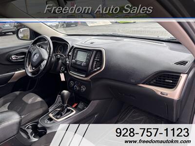 2018 Jeep Cherokee Latitude   - Photo 13 - Kingman, AZ 86409