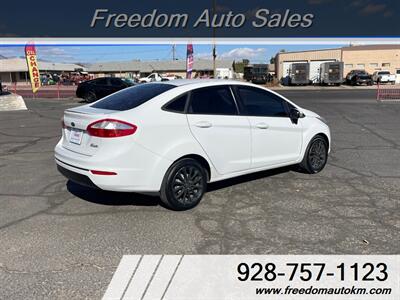 2014 Ford Fiesta SE   - Photo 2 - Kingman, AZ 86409