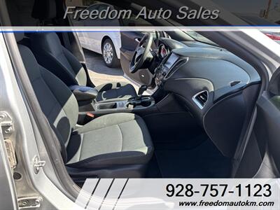 2017 Chevrolet Cruze LT Auto - Photo 12 - Kingman, AZ 86409