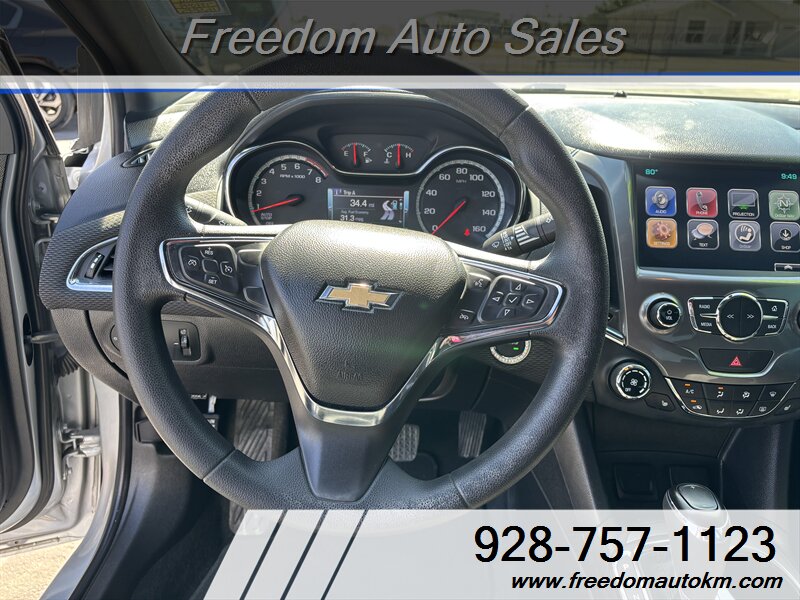 2017 Chevrolet Cruze LT Auto - Photo 10 - Kingman, AZ 86409