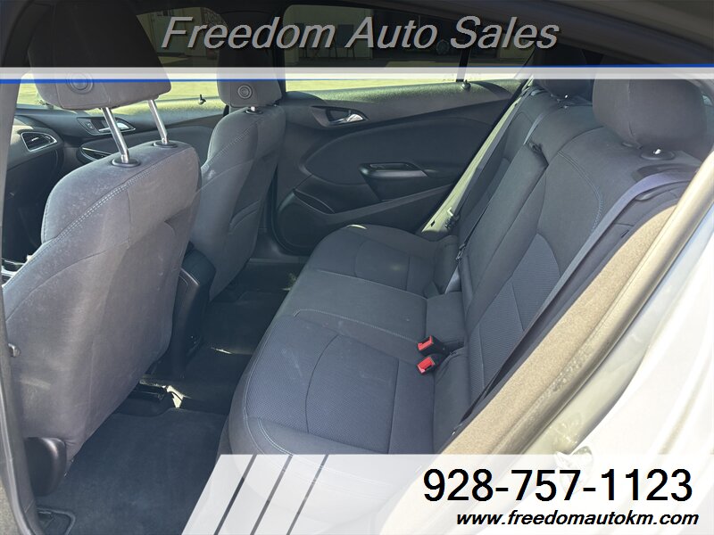 2017 Chevrolet Cruze LT Auto - Photo 7 - Kingman, AZ 86409