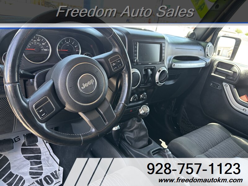 2012 Jeep Wrangler Rubicon 4x4 - Photo 6 - Kingman, AZ 86409