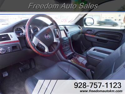 2014 Cadillac Escalade Luxury AWD   - Photo 11 - Kingman, AZ 86409