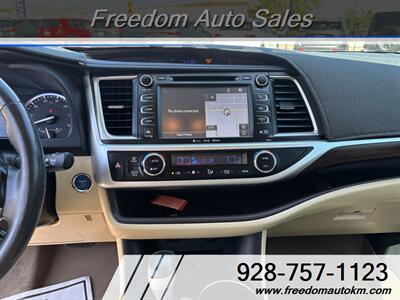 2016 Toyota Highlander Hybrid Limited   - Photo 10 - Kingman, AZ 86409