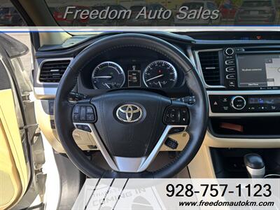 2016 Toyota Highlander Hybrid Limited   - Photo 11 - Kingman, AZ 86409