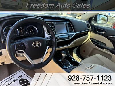 2016 Toyota Highlander Hybrid Limited   - Photo 6 - Kingman, AZ 86409