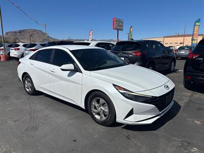 2021 Hyundai ELANTRA SE Sedan