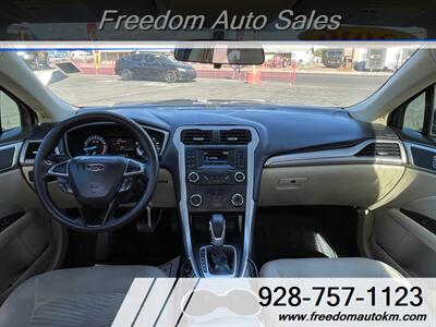 2016 Ford Fusion SE   - Photo 8 - Kingman, AZ 86409