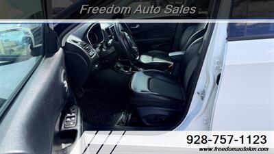 2018 Jeep Compass Altitude 4X4   - Photo 12 - Kingman, AZ 86409
