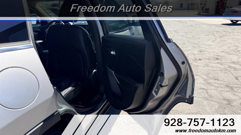 2018 Jeep Cherokee Latitude Plus - Photo 21 - Kingman, AZ 86409