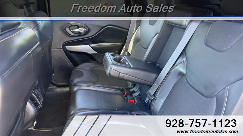2018 Jeep Cherokee Latitude Plus - Photo 19 - Kingman, AZ 86409