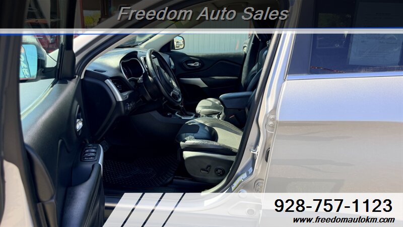 2018 Jeep Cherokee Latitude Plus - Photo 11 - Kingman, AZ 86409
