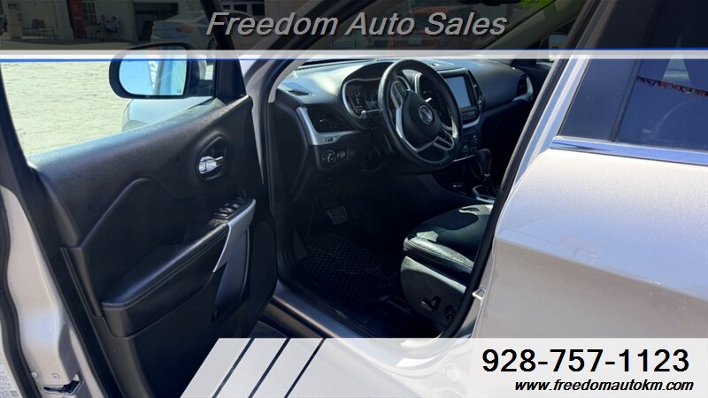 2018 Jeep Cherokee Latitude Plus - Photo 10 - Kingman, AZ 86409