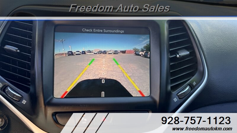 2018 Jeep Cherokee Latitude Plus - Photo 16 - Kingman, AZ 86409