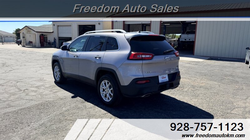 2018 Jeep Cherokee Latitude Plus - Photo 5 - Kingman, AZ 86409