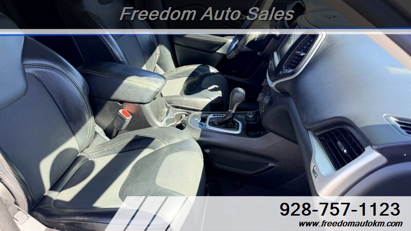 2018 Jeep Cherokee Latitude Plus - Photo 25 - Kingman, AZ 86409